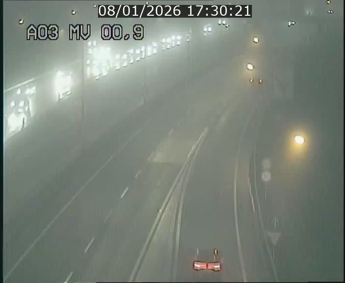 <h2>Traffic live webcam Luxembourg Croix de Gasperich - A3 - BK 0.4 - direction Luxembourg</h2>