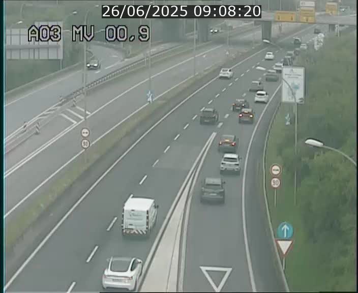 <h2>Traffic live webcam Luxembourg Croix de Gasperich - A3 - BK 0.4 - direction Luxembourg</h2>