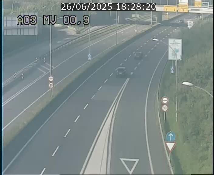 <h2>Traffic live webcam Luxembourg Croix de Gasperich - A3 - BK 0.4 - direction Luxembourg</h2>
