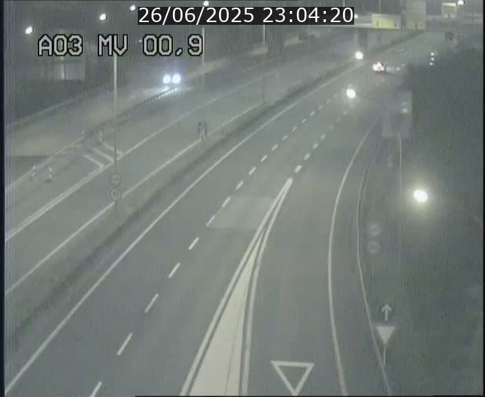 <h2>Traffic live webcam Luxembourg Croix de Gasperich - A3 - BK 0.4 - direction Luxembourg</h2>