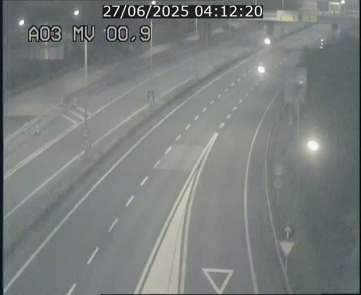 <h2>Traffic live webcam Luxembourg Croix de Gasperich - A3 - BK 0.4 - direction Luxembourg</h2>