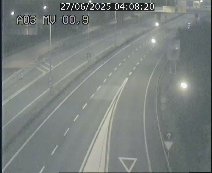 <h2>Traffic live webcam Luxembourg Croix de Gasperich - A3 - BK 0.4 - direction Luxembourg</h2>