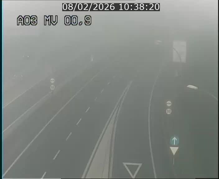 <h2>Traffic live webcam Luxembourg Croix de Gasperich - A3 - BK 0.4 - direction Luxembourg</h2>