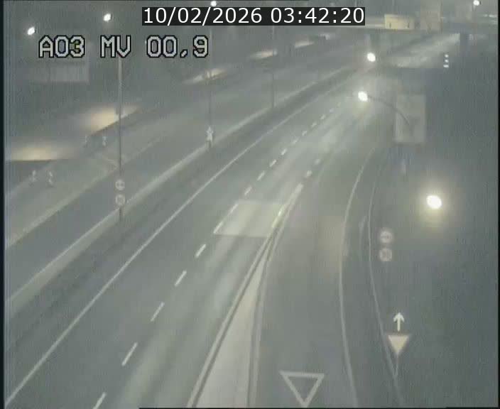 <h2>Traffic live webcam Luxembourg Croix de Gasperich - A3 - BK 0.4 - direction Luxembourg</h2>