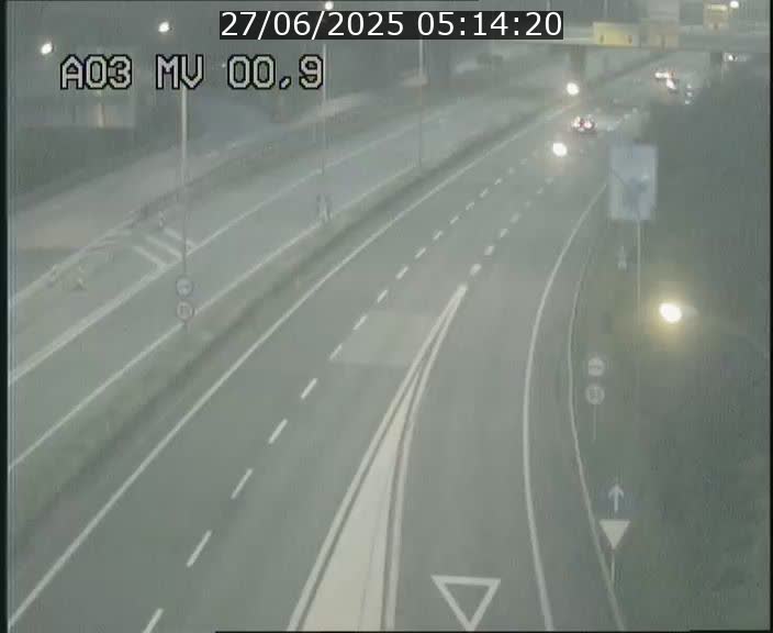 <h2>Traffic live webcam Luxembourg Croix de Gasperich - A3 - BK 0.4 - direction Luxembourg</h2>