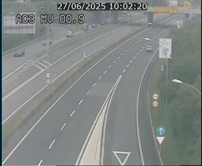 <h2>Traffic live webcam Luxembourg Croix de Gasperich - A3 - BK 0.4 - direction Luxembourg</h2>