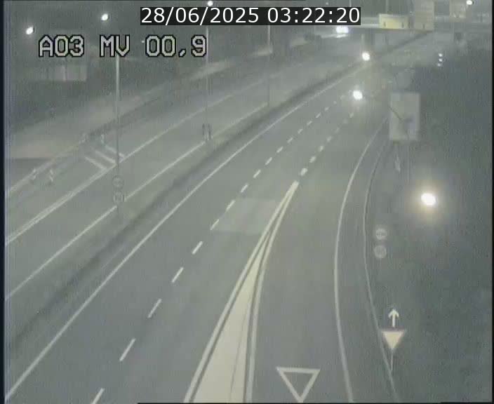 <h2>Traffic live webcam Luxembourg Croix de Gasperich - A3 - BK 0.4 - direction Luxembourg</h2>