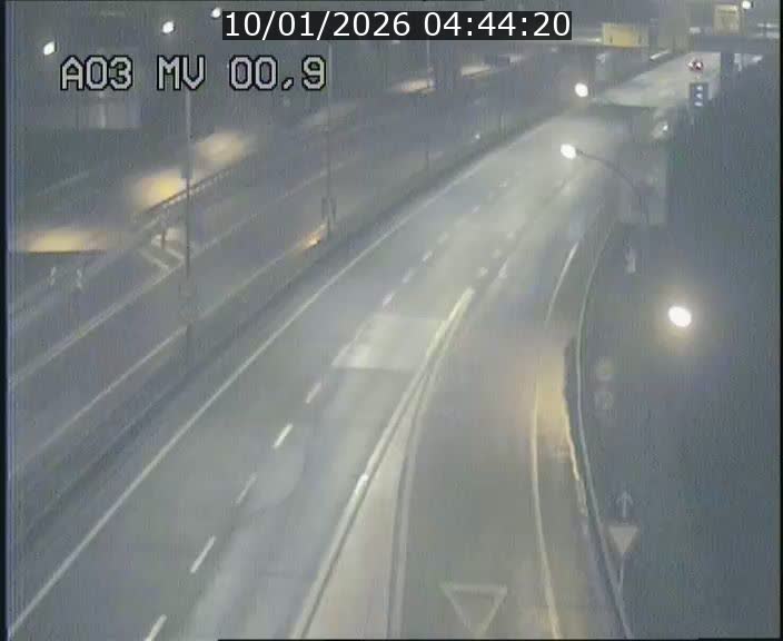 <h2>Traffic live webcam Luxembourg Croix de Gasperich - A3 - BK 0.4 - direction Luxembourg</h2>