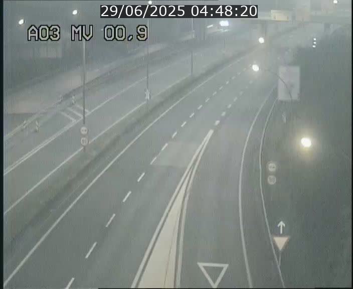 <h2>Traffic live webcam Luxembourg Croix de Gasperich - A3 - BK 0.4 - direction Luxembourg</h2>