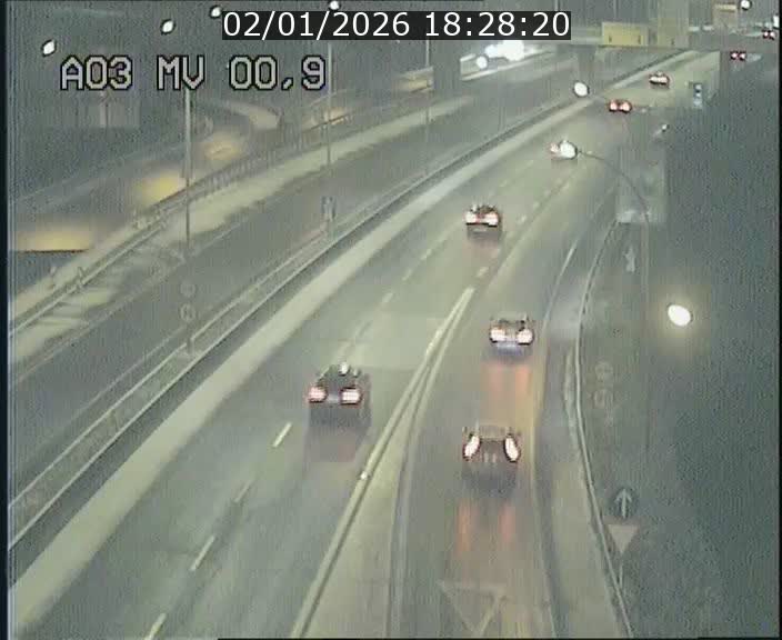 <h2>Traffic live webcam Luxembourg Croix de Gasperich - A3 - BK 0.4 - direction Luxembourg</h2>