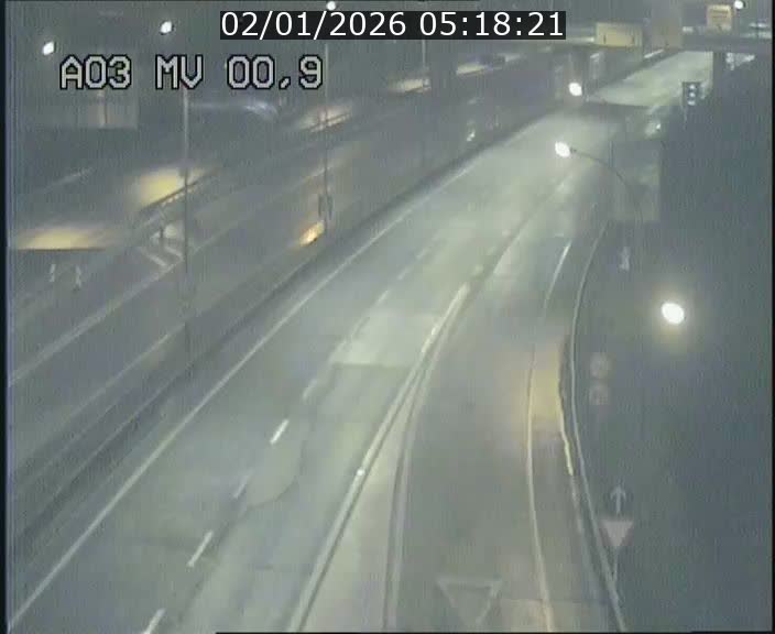 <h2>Traffic live webcam Luxembourg Croix de Gasperich - A3 - BK 0.4 - direction Luxembourg</h2>