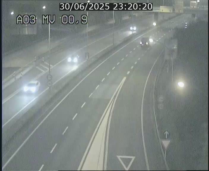 <h2>Traffic live webcam Luxembourg Croix de Gasperich - A3 - BK 0.4 - direction Luxembourg</h2>