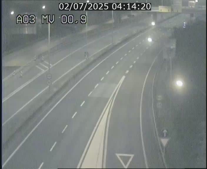<h2>Traffic live webcam Luxembourg Croix de Gasperich - A3 - BK 0.4 - direction Luxembourg</h2>