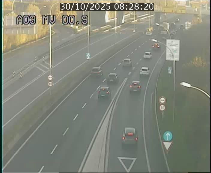 <h2>Traffic live webcam Luxembourg Croix de Gasperich - A3 - BK 0.4 - direction Luxembourg</h2>