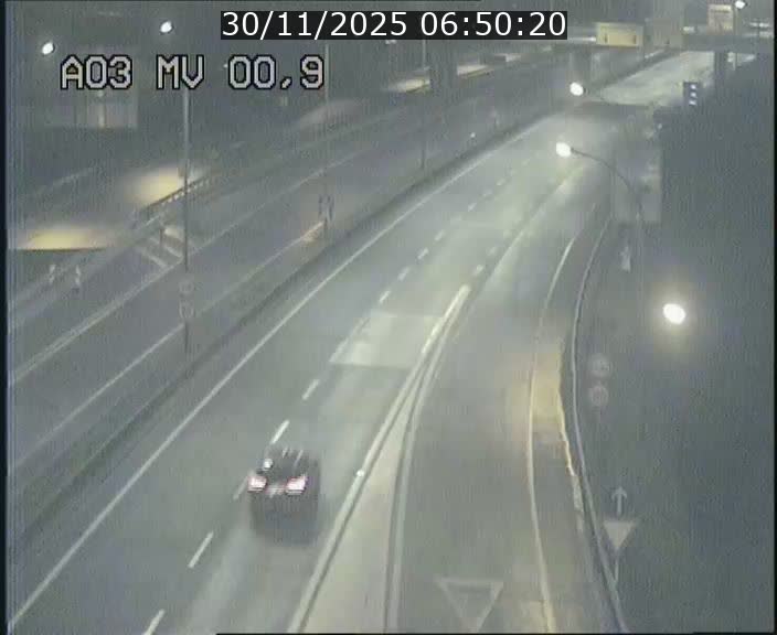 <h2>Traffic live webcam Luxembourg Croix de Gasperich - A3 - BK 0.4 - direction Luxembourg</h2>