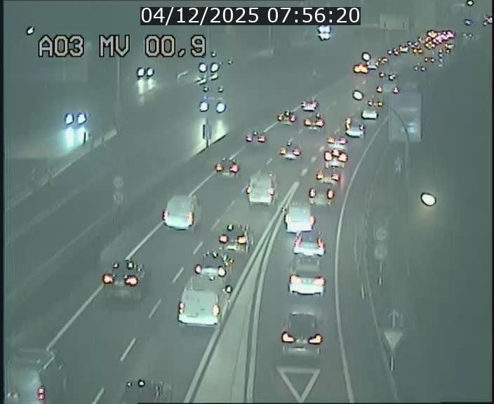 <h2>Traffic live webcam Luxembourg Croix de Gasperich - A3 - BK 0.4 - direction Luxembourg</h2>