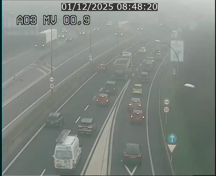 <h2>Traffic live webcam Luxembourg Croix de Gasperich - A3 - BK 0.4 - direction Luxembourg</h2>