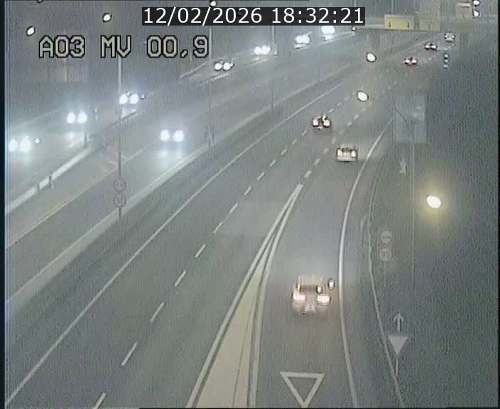 <h2>Traffic live webcam Luxembourg Croix de Gasperich - A3 - BK 0.4 - direction Luxembourg</h2>