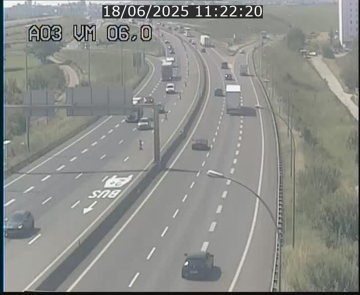 <h2>Traffic live webcam Luxembourg Aire de Berchem - A3 - BK 6 - direction France</h2>