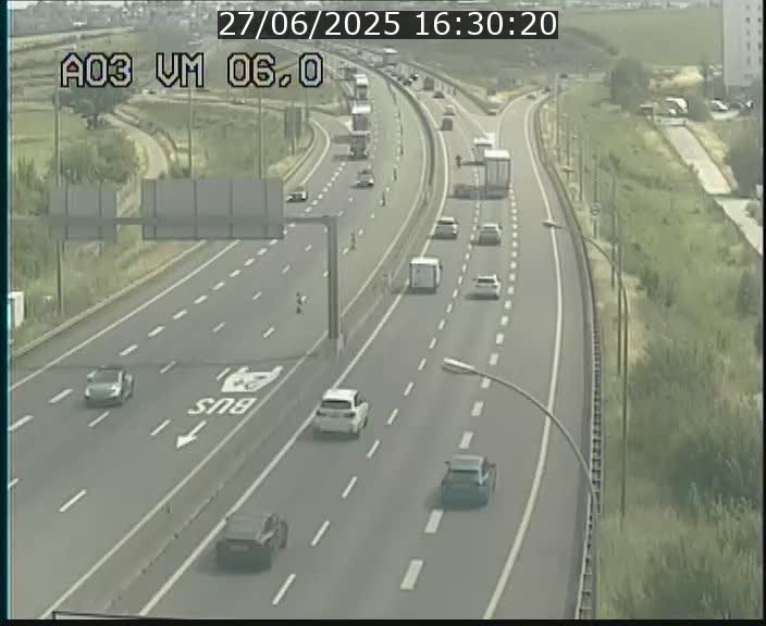 <h2>Traffic live webcam Luxembourg Aire de Berchem - A3 - BK 6 - direction France</h2>