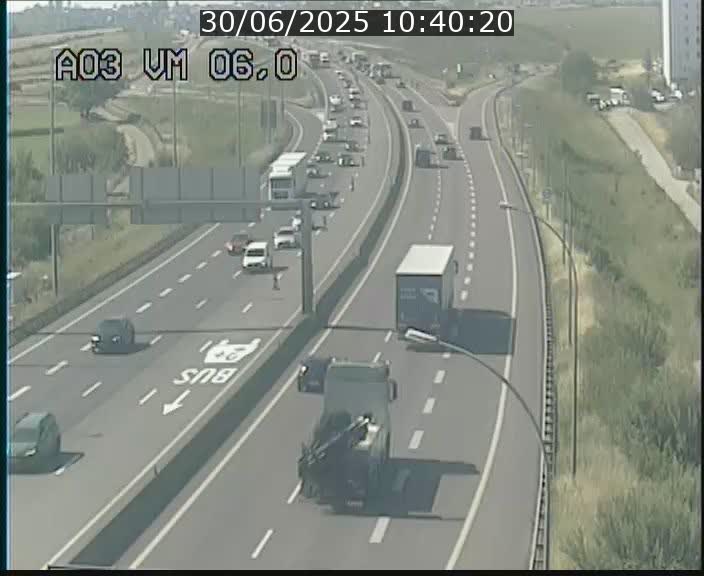 <h2>Traffic live webcam Luxembourg Aire de Berchem - A3 - BK 6 - direction France</h2>