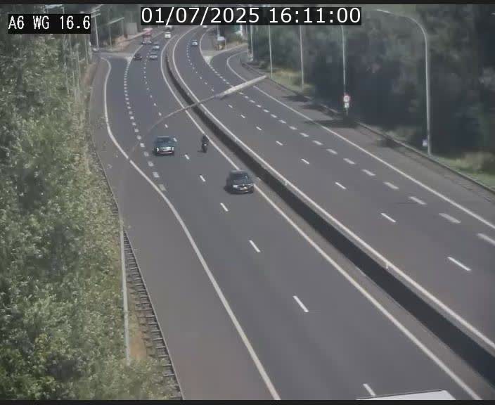 Traffic live webcam Luxembourg Aire de Capellen - A6 - BK 16.6 - direction Luxembourg/France/Allemagne