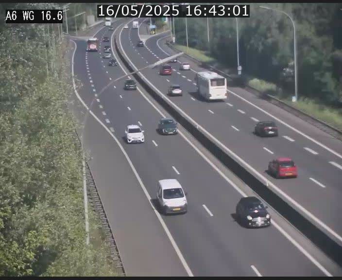 <h2>Traffic live webcam Luxembourg Aire de Capellen - A6 - BK 16.6 - direction Luxembourg/France/Allemagne</h2>