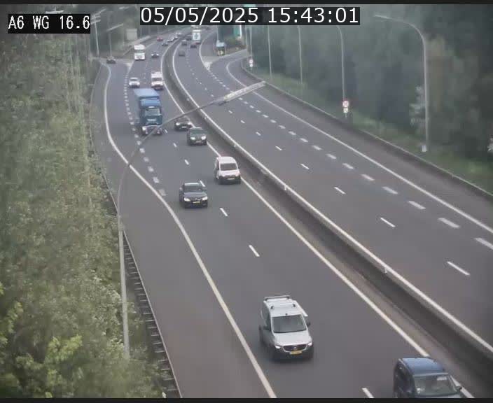 Traffic live webcam Luxembourg Aire de Capellen - A6 - BK 16.6 - direction Luxembourg/France/Allemagne