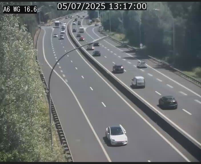 Traffic live webcam Luxembourg Aire de Capellen - A6 - BK 16.6 - direction Luxembourg/France/Allemagne