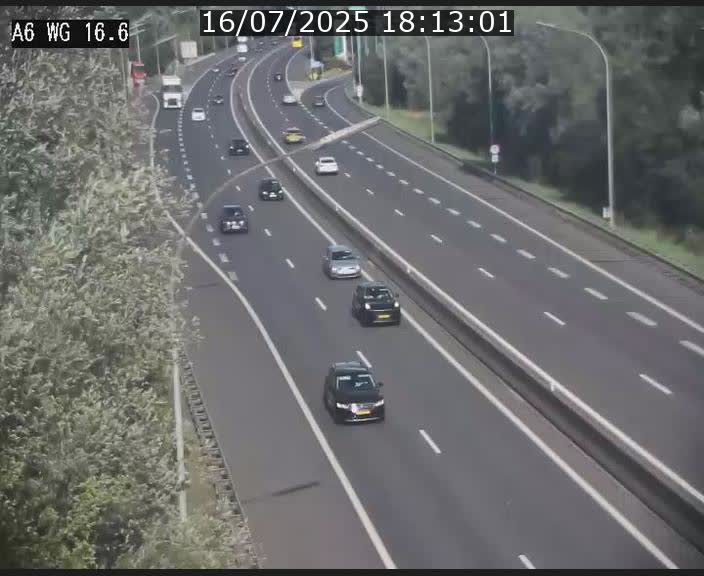 Traffic live webcam Luxembourg Aire de Capellen - A6 - BK 16.6 - direction Luxembourg/France/Allemagne