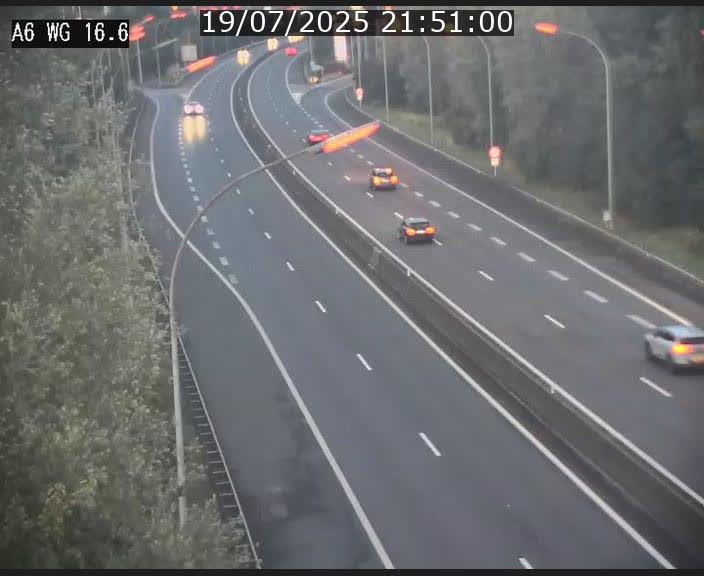 Traffic live webcam Luxembourg Aire de Capellen - A6 - BK 16.6 - direction Luxembourg/France/Allemagne