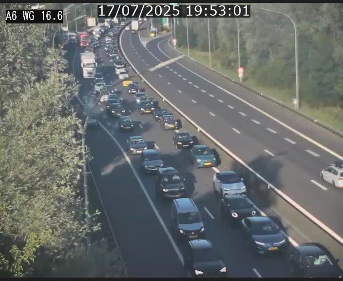 Traffic live webcam Luxembourg Aire de Capellen - A6 - BK 16.6 - direction Luxembourg/France/Allemagne