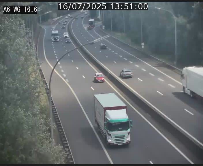 Traffic live webcam Luxembourg Aire de Capellen - A6 - BK 16.6 - direction Luxembourg/France/Allemagne