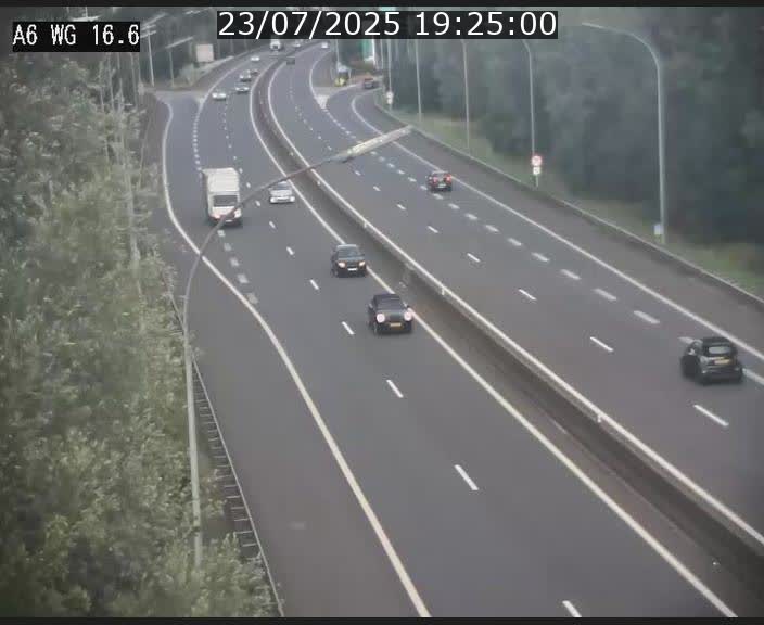 Traffic live webcam Luxembourg Aire de Capellen - A6 - BK 16.6 - direction Luxembourg/France/Allemagne