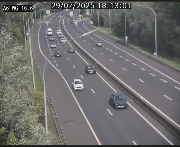 Traffic live webcam Luxembourg Aire de Capellen - A6 - BK 16.6 - direction Luxembourg/France/Allemagne