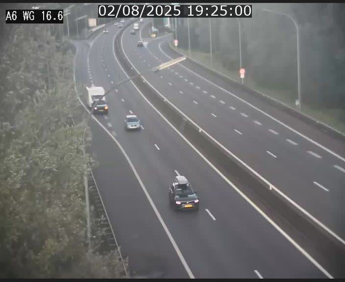 Traffic live webcam Luxembourg Aire de Capellen - A6 - BK 16.6 - direction Luxembourg/France/Allemagne