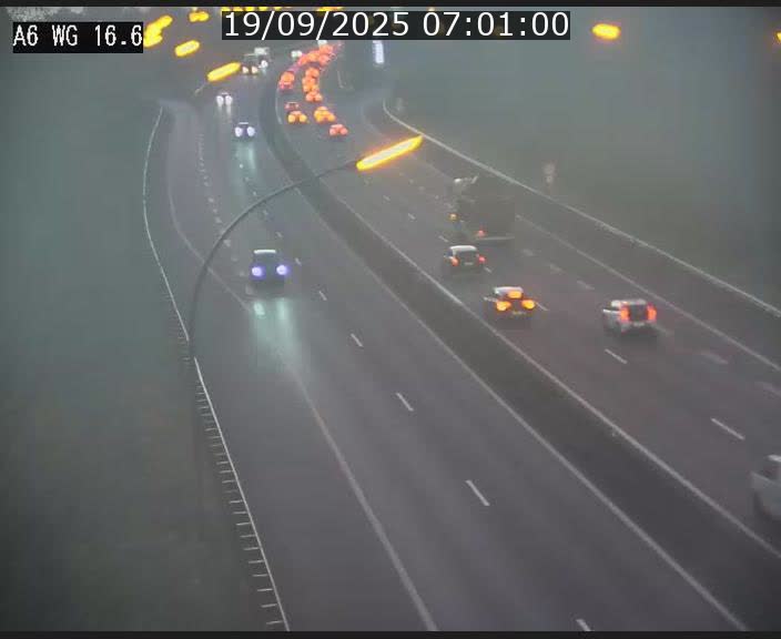 <h2>Traffic live webcam Luxembourg Aire de Capellen - A6 - BK 16.6 - direction Luxembourg/France/Allemagne</h2>