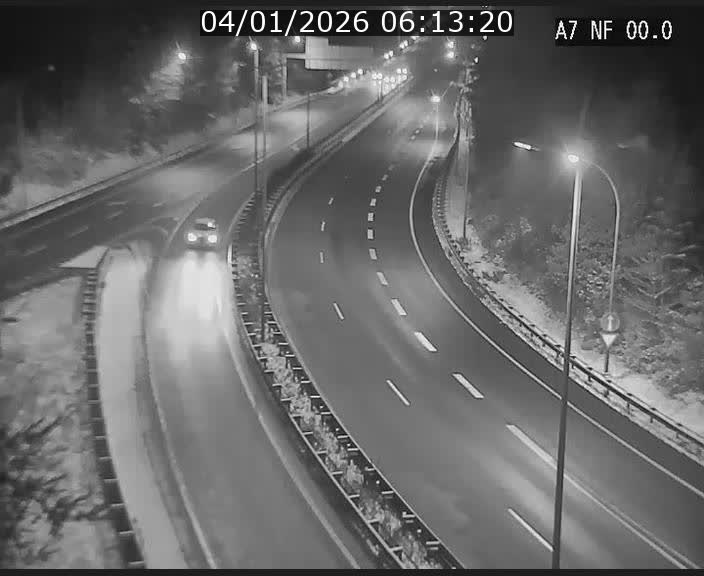<h2>Caméra autoroute Luxembourg A7 - Echangeur A1/A7 Grünewald direction Tunnel Stafelter</h2>