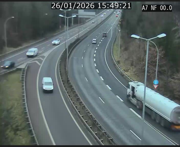 <h2>Caméra autoroute Luxembourg A7 - Echangeur A1/A7 Grünewald direction Tunnel Stafelter</h2>