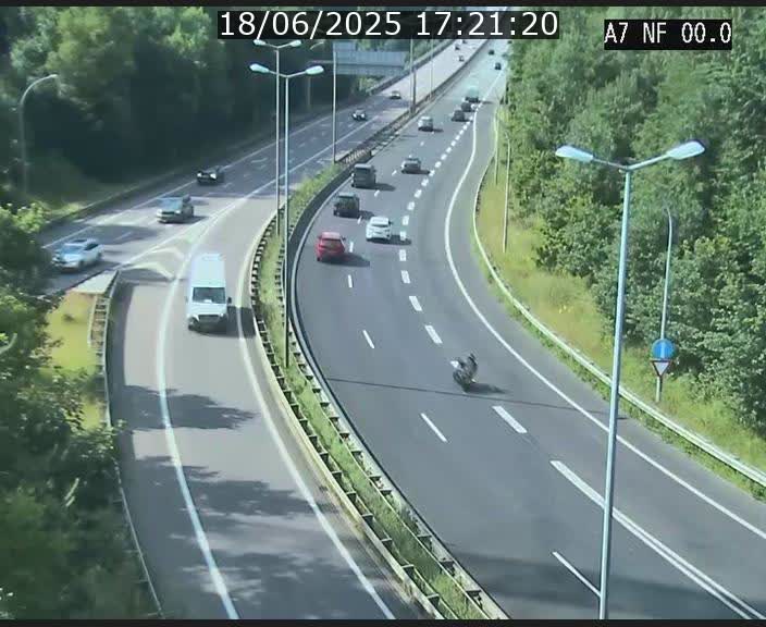 <h2>Caméra autoroute Luxembourg A7 - Echangeur A1/A7 Grünewald direction Tunnel Stafelter</h2>
