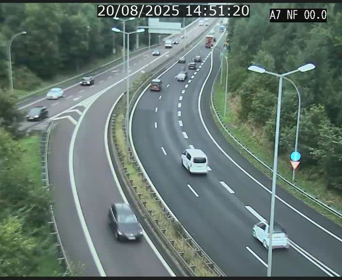 <h2>Caméra autoroute Luxembourg A7 - Echangeur A1/A7 Grünewald direction Tunnel Stafelter</h2>