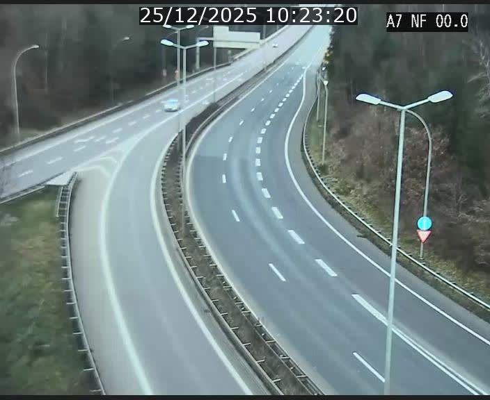 <h2>Caméra autoroute Luxembourg A7 - Echangeur A1/A7 Grünewald direction Tunnel Stafelter</h2>