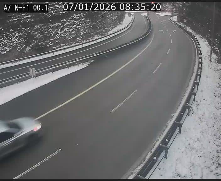 Webcam autoroute Luxembourg A7 située dans la sortie 1 Waldhof, vers la N11, avant le Tunnel Stafelter