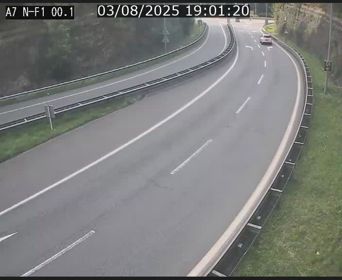 <h2>Webcam autoroute Luxembourg A7 située dans la sortie 1 Waldhof, vers la N11, avant le Tunnel Stafelter</h2>