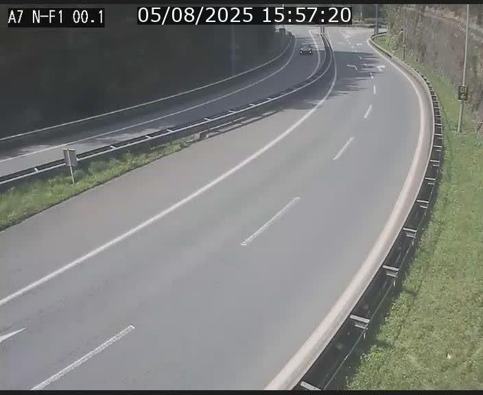 <h2>Webcam autoroute Luxembourg A7 située dans la sortie 1 Waldhof, vers la N11, avant le Tunnel Stafelter</h2>
