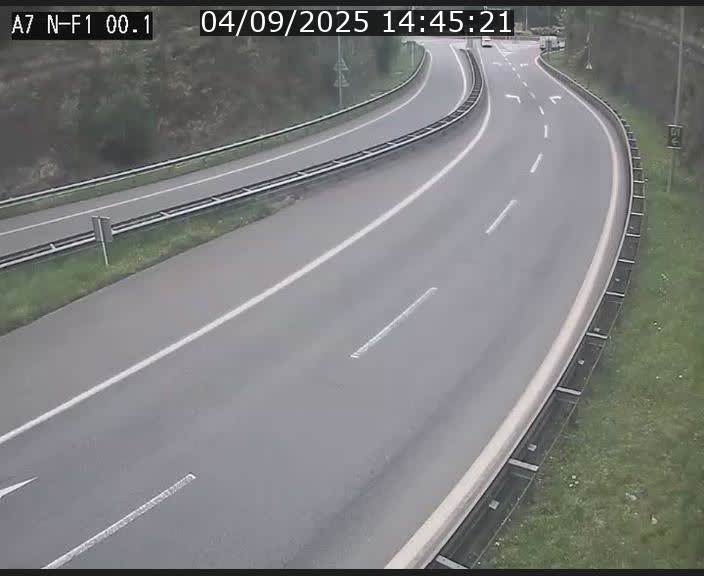 <h2>Webcam autoroute Luxembourg A7 située dans la sortie 1 Waldhof, vers la N11, avant le Tunnel Stafelter</h2>