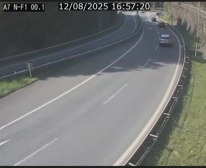 <h2>Webcam autoroute Luxembourg A7 située dans la sortie 1 Waldhof, vers la N11, avant le Tunnel Stafelter</h2>