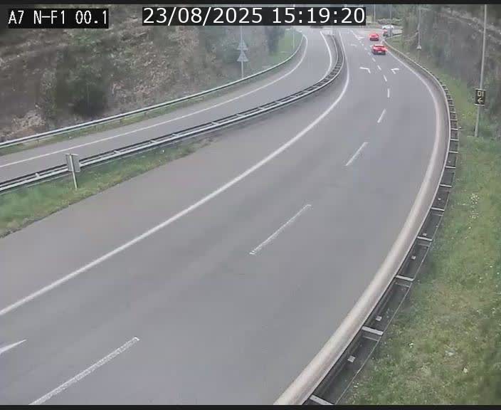 <h2>Webcam autoroute Luxembourg A7 située dans la sortie 1 Waldhof, vers la N11, avant le Tunnel Stafelter</h2>