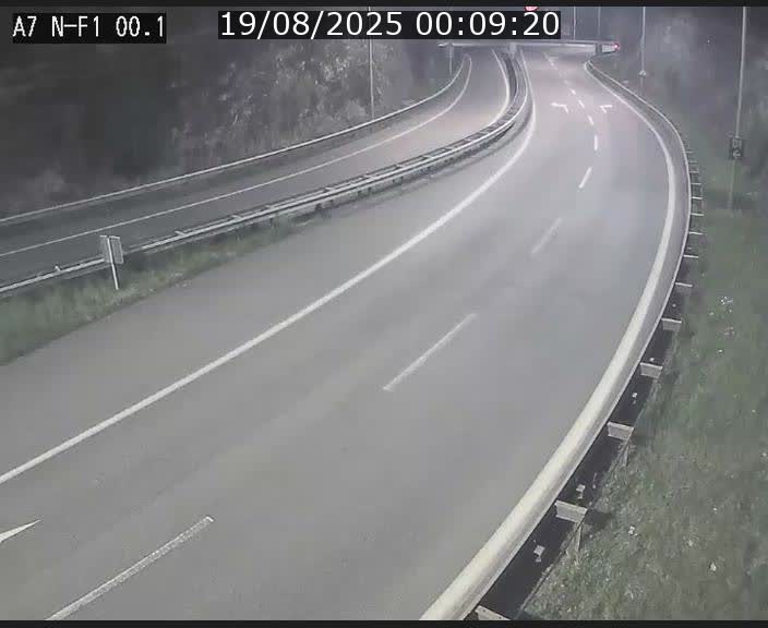 Webcam autoroute Luxembourg A7 située dans la sortie 1 Waldhof, vers la N11, avant le Tunnel Stafelter