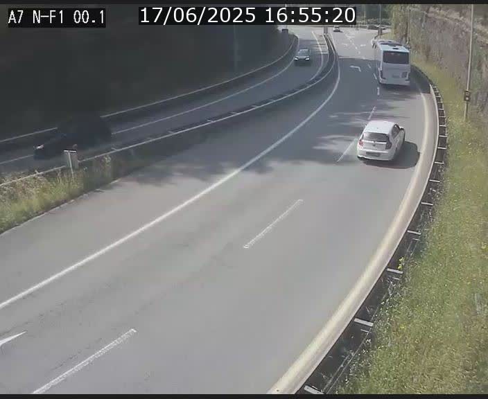 Webcam autoroute Luxembourg A7 située dans la sortie 1 Waldhof, vers la N11, avant le Tunnel Stafelter